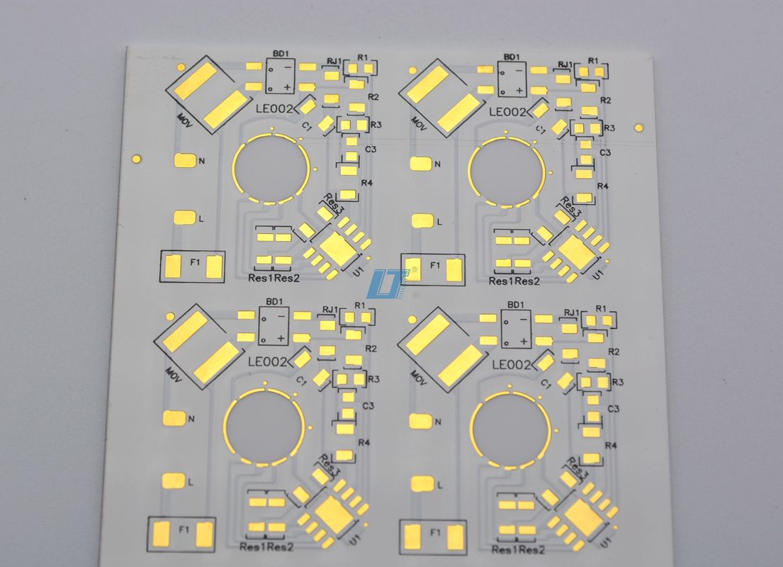 Dayanıklı Boyut 2mm ~ 200mm Seramik PCB Tahta AL2O3 ALN Siyah Lehim Maske