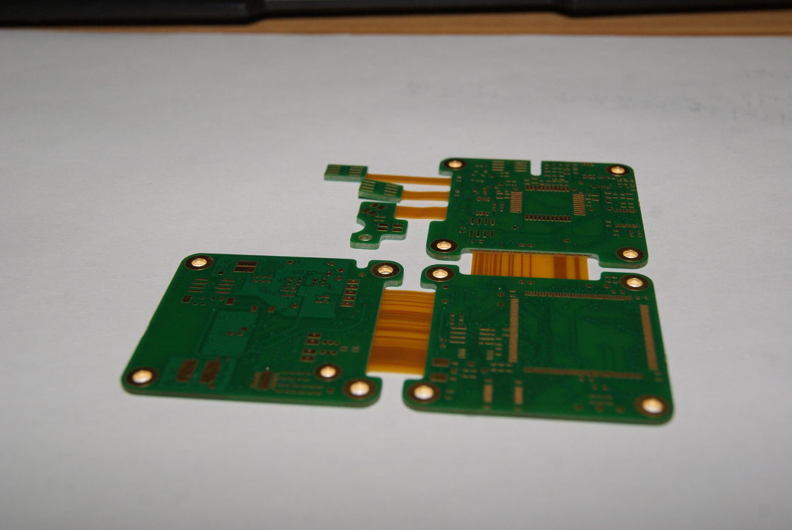 Gerber / PCB Dosyası Gerekli ve 0.075mm Min. Hat Genişliği / Aralıklılığı ile 8mil Min Line Space Rigid Flex PCB