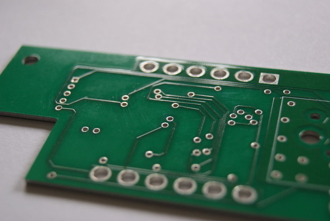 0.5/1/2/3/5/8 W Isı İletişimliliği Beyaz İpek Ekranlı IMS PCB ve ISO 9001 2015 Sertifikasyonu