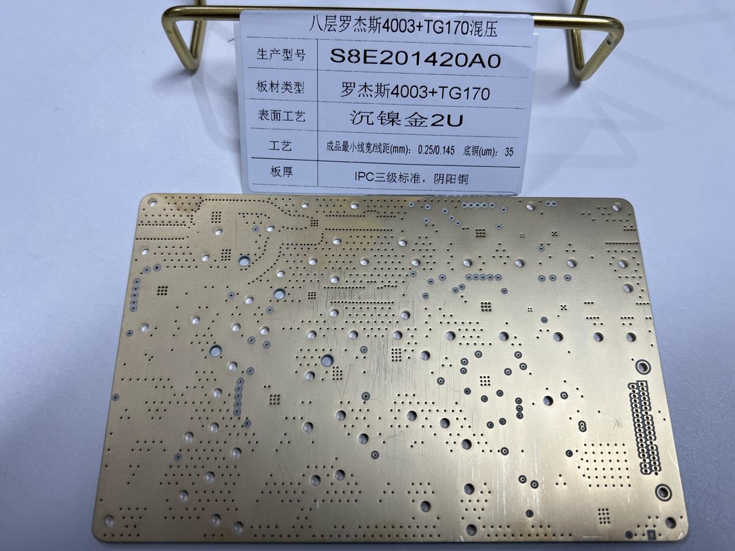 Rogers Lamine PCB, Isıl İletkenliği 0.24W/m-K ve Dielektrik Sabiti 3.48
