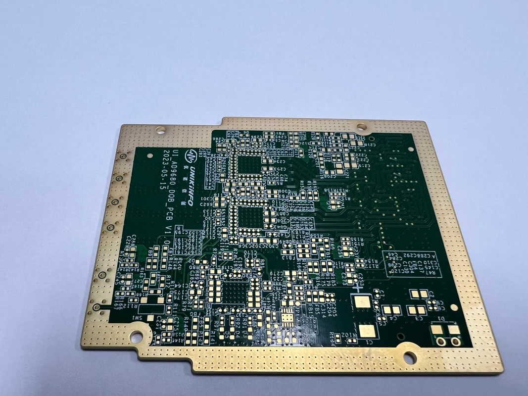 Yüksek hassasiyetli HDI PCB tablosu katmanların yanlış hizalanması ile /- 0.06 4L Min. Bga Pitch 0.3mm